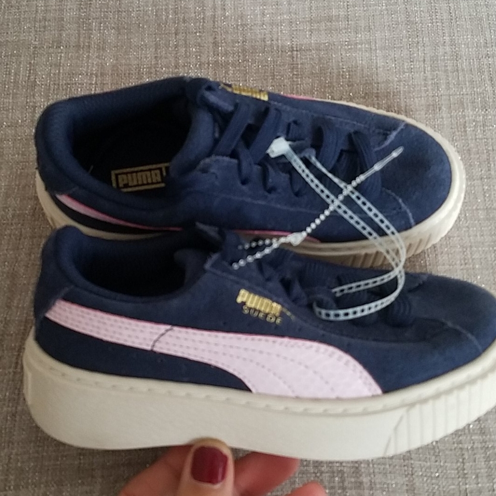 Puma Girls Suede Platform Casual Sneakers